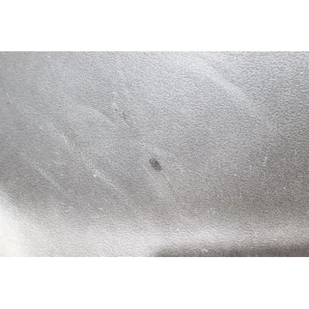 Cache carenage centrale marche pieds plancher PEUGEOT KISBEE 50 RS 2011 - 2017