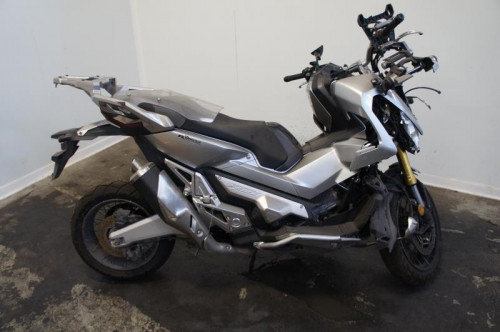 HONDA X-ADV 750