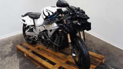 SUZUKI GSX 1300 R HAYABUSA