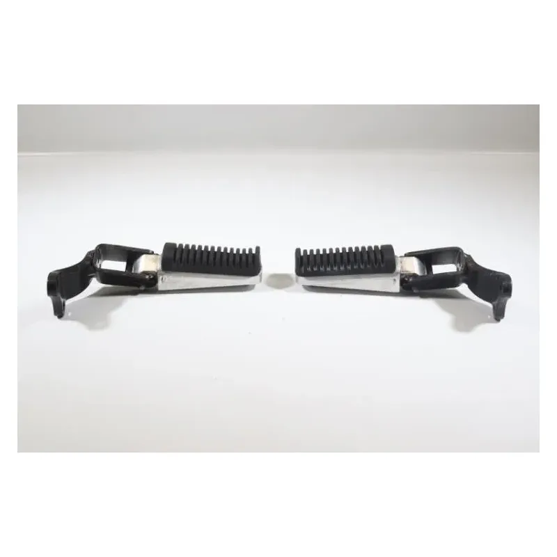 Repose pieds arriere droit YAMAHA YPR 125 XMAX 2006 - 2009