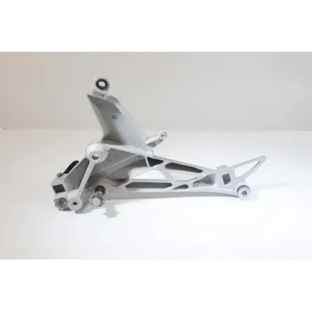 Platine avant droite HONDA CBF 125 2015 - 2016