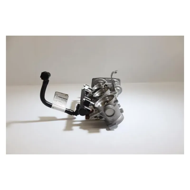Rampe d'injection MV AGUSTA BRUTALE 800 2013 - 2015
