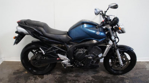 YAMAHA FZ6 600 04-06