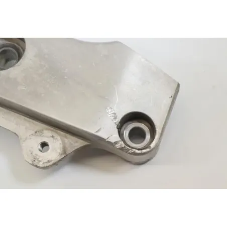 Support moteur droit HONDA CB 600 F HORNET 1998 - 2002