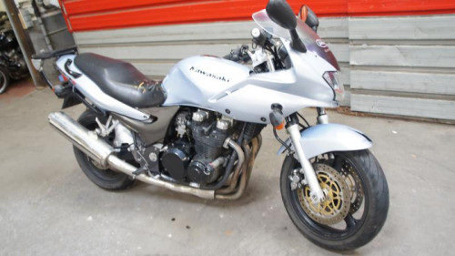 KAWASAKI ZR7 S