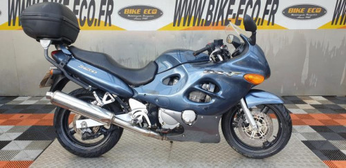 SUZUKI GSXF 750