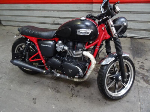 TRIUMPH BONNEVILLE 865