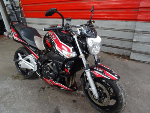 SUZUKI 600 GSR