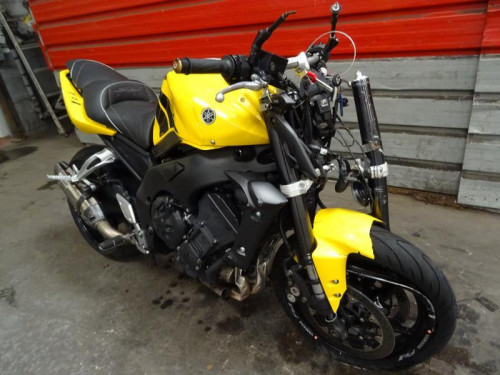 YAMAHA FZ1 1000 06-09