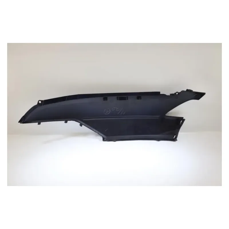 Coque arriere droit SUZUKI UH 400 BURGMAN 1999 - 2002