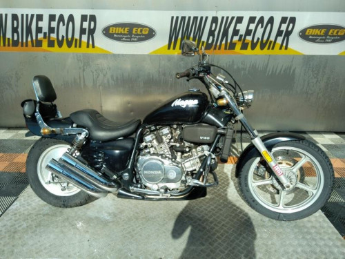 HONDA MAGNA 750