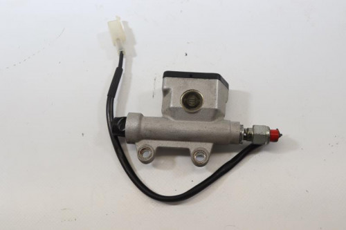 Maitre cylindre frein arriere PEUGEOT 50 XP6 SUPERMOTARD 2004 - 2010