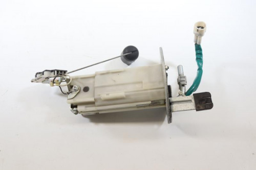 Pompe a essence SUZUKI GSR 750 2011 - 2016