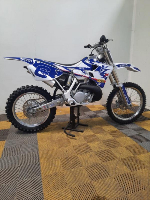 YAMAHA 250 YZ