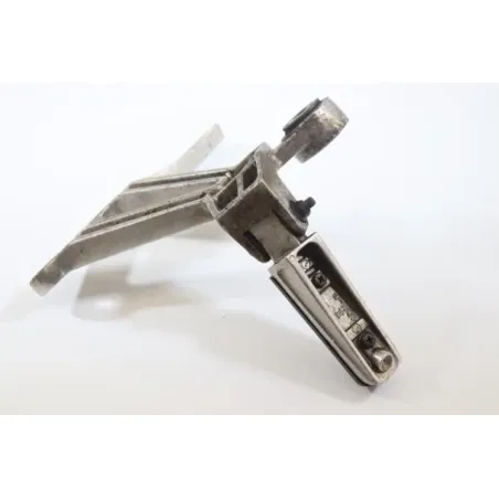 Platine arriere droite YAMAHA FZS 600 FAZER 1998 - 2001