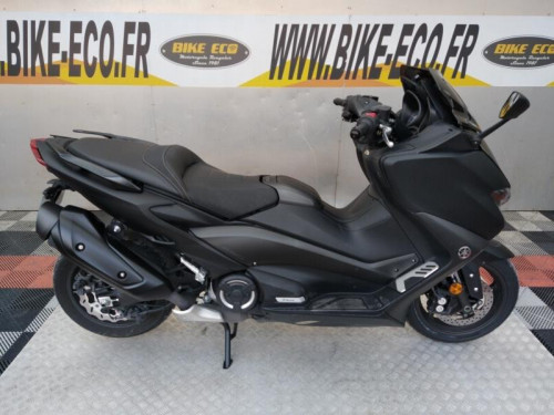 YAMAHA TMAX 560