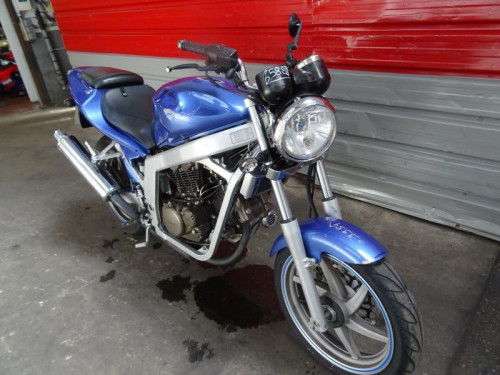 HYOSUNG 125 COMET