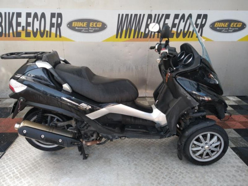 PIAGGIO MP3 400