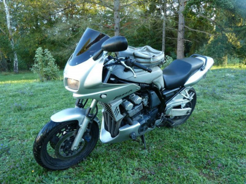 YAMAHA 600 FAZER