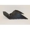 Cache carenage centrale marche pieds plancher SYM JET 4 50 RX 2021 - 2023 Cache carenage centrale marche pieds plancher SYM JET 4 50 RX 2021 - 2023