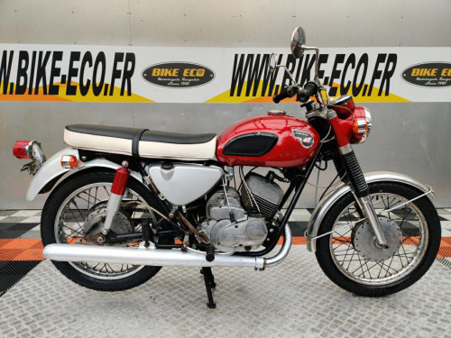 KAWASAKI A1 250