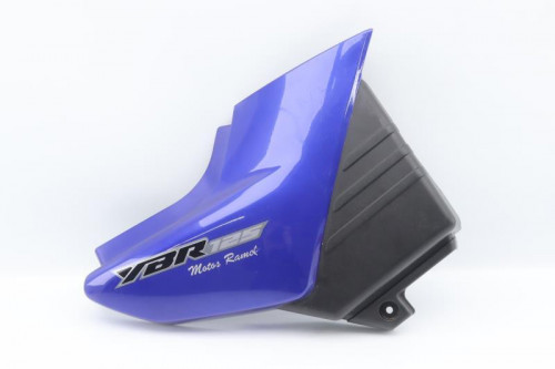 Demi flanc selle droit YAMAHA 125 YBR 2007 - 2009