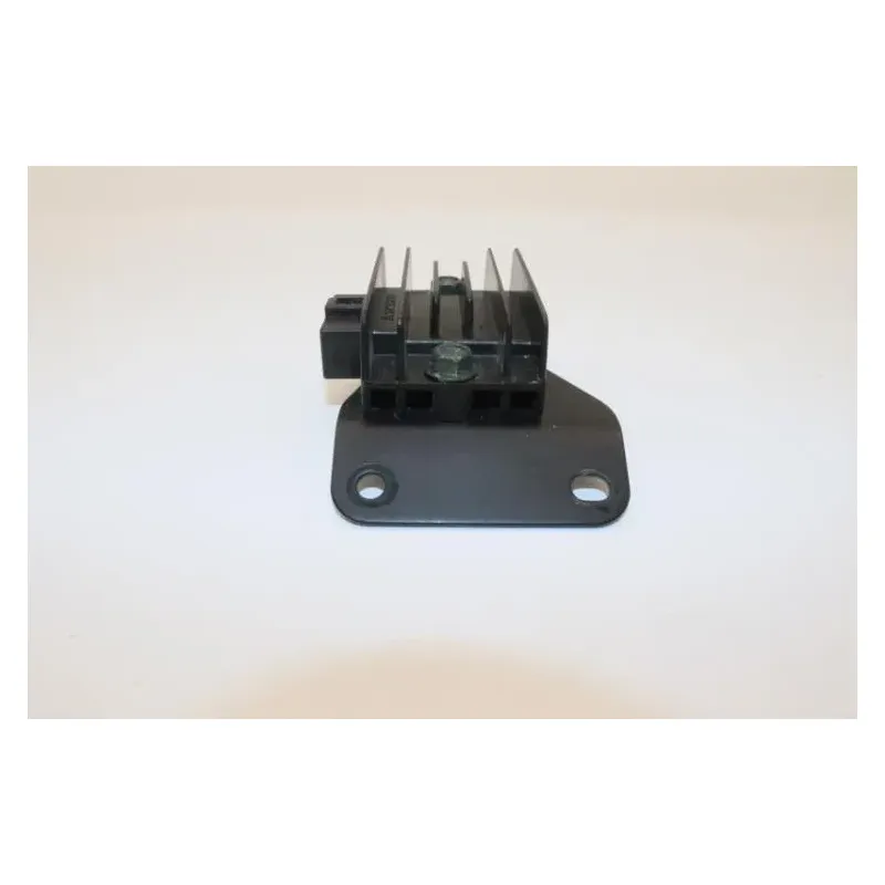 Regulateur charge batterie BENELLI TNT 125 2017 - 2022