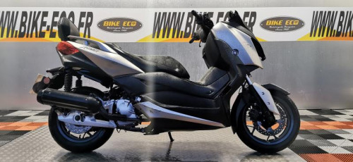 YAMAHA X MAX 125