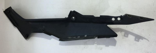 Cache carenage coque arriere droit HONDA CBR 125 R 2004-2006