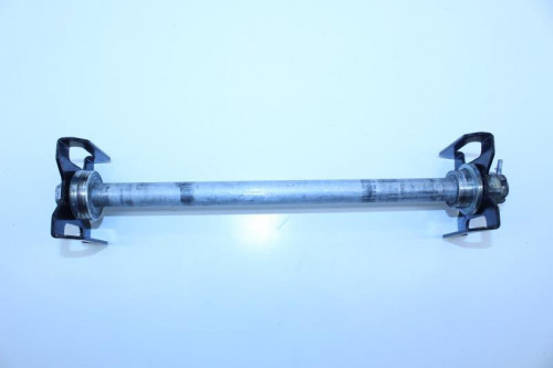 Axe de roue arriere KAWASAKI 500 GPZ 1998 - 2000