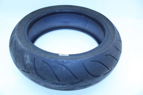 Pneu arriere SUZUKI 1000 GSXR 2007 - 2008
