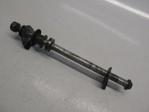 Axe de roue arriere SUZUKI GSX F 750 1989-1997