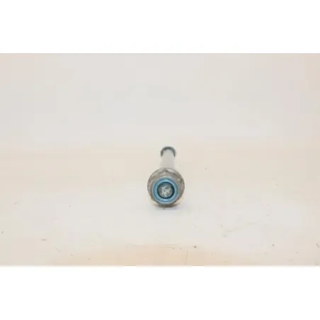 Axe de roue avant SUZUKI GSXF 750 1998 - 2003