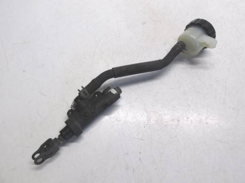 Maitre cylindre frein arriere YAMAHA FZS 600 2002-2003 FAZER