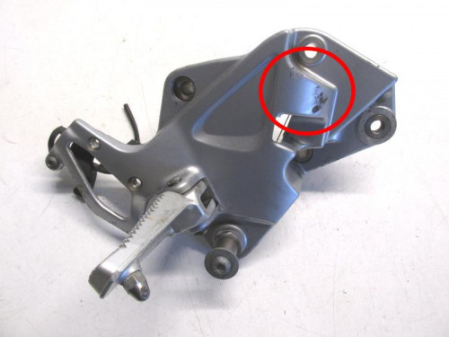 Platine avant droite BMW F 800 R 2009-2014