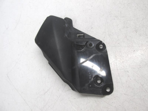 Cache interieur carenage TRIUMPH STREET TRIPLE 675 2007-2011