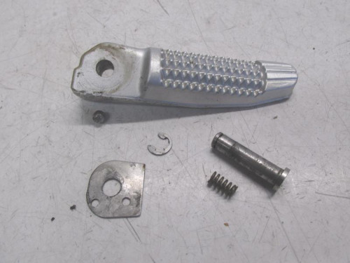Repose pieds arriere gauche BMW F 800 R 2009-2014