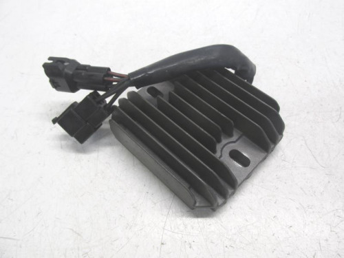 Regulateur charge batterie SUZUKI SV 650 N 2003-2006