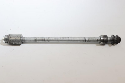 Axe de roue arriere KAWASAKI 125 ELIMINATOR 1998 - 2007