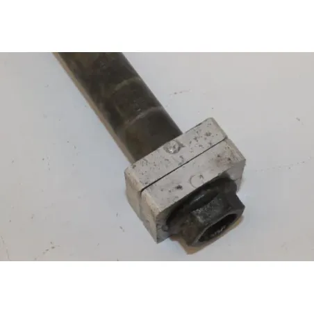 Axe de roue arriere KAWASAKI ZX6R 600 NINJA 1998 - 1999