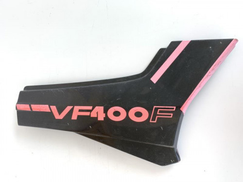Cache carenage sous selle droit HONDA VF 400 F 1983-1984