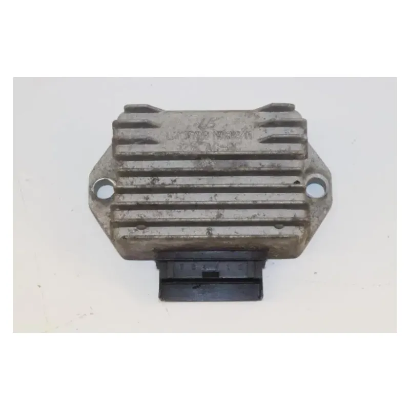 Regulateur charge batterie PIAGGIO TYPHOON 50 2010 - 2017