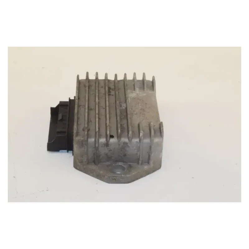 Regulateur charge batterie PIAGGIO TYPHOON 50 2010 - 2017