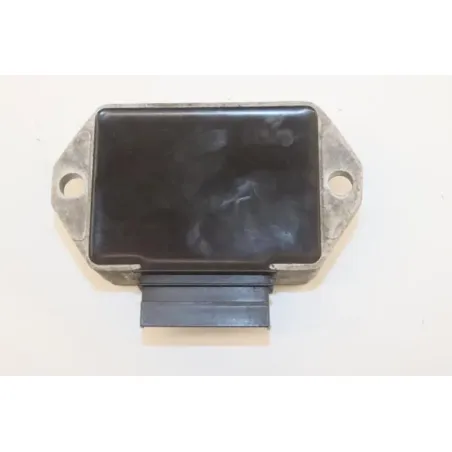 Regulateur charge batterie PIAGGIO TYPHOON 50 2010 - 2017