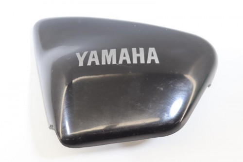 Demi flanc selle gauche YAMAHA 125 VIRAGO 1996 - 2003