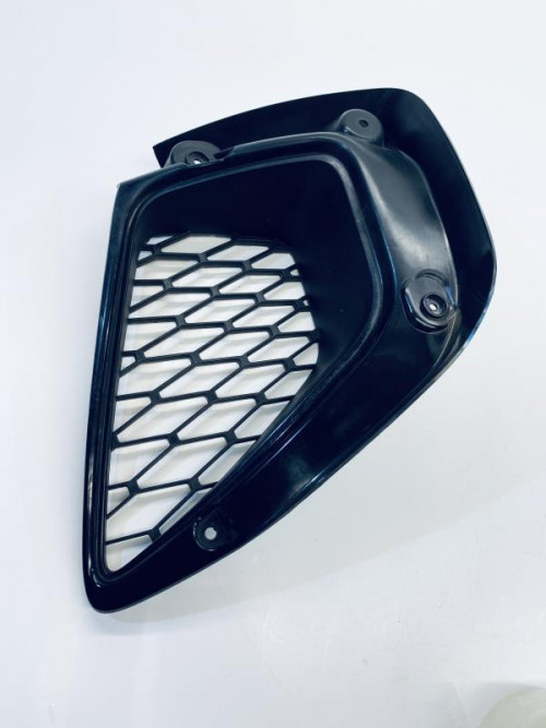 Cache carenage ecope droite TRIUMPH TROPHY 1200 2012-2017