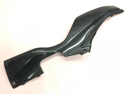 Cache lateral gauche SUZUKI UC 125 1999-2003 EPICURO
