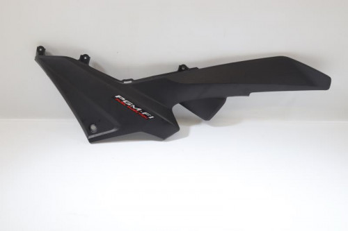 Demi flanc selle droit HONDA 125 CBF 2015 - 2016