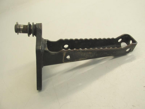 Repose pied avant gauche YAMAHA YFM 660 2002-2005