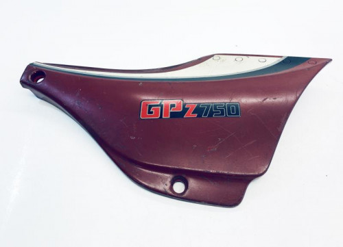 Cache carenage sous selle droit KAWASAKI GPZ 750 1983-1985